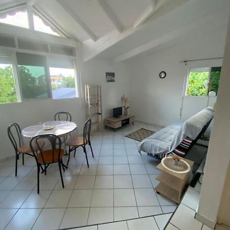 Appartements: Plage & Commerces A 200M Сент-Анн Экстерьер фото