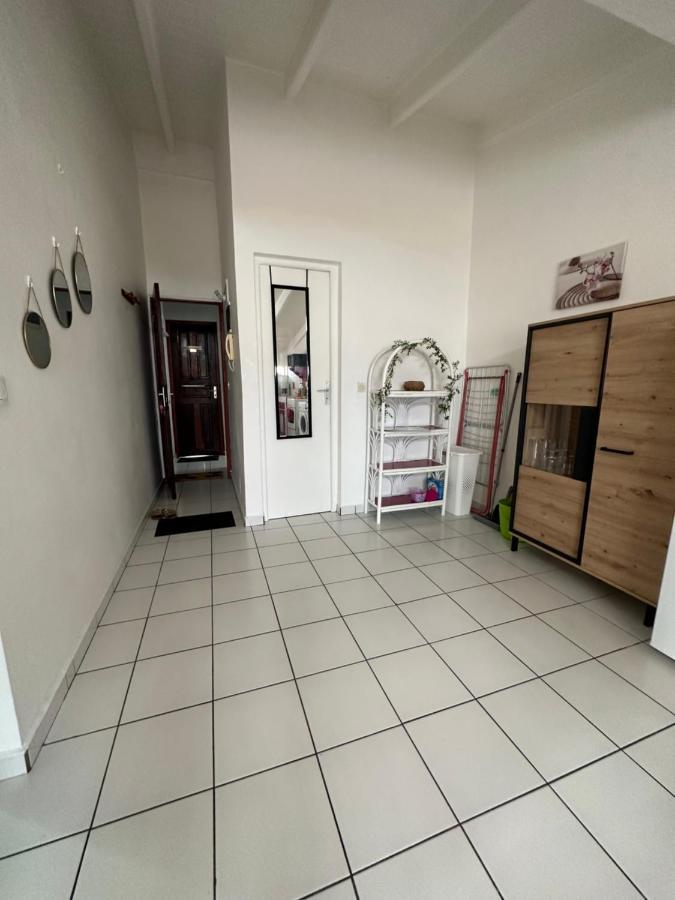 Appartements: Plage & Commerces A 200M Сент-Анн Экстерьер фото