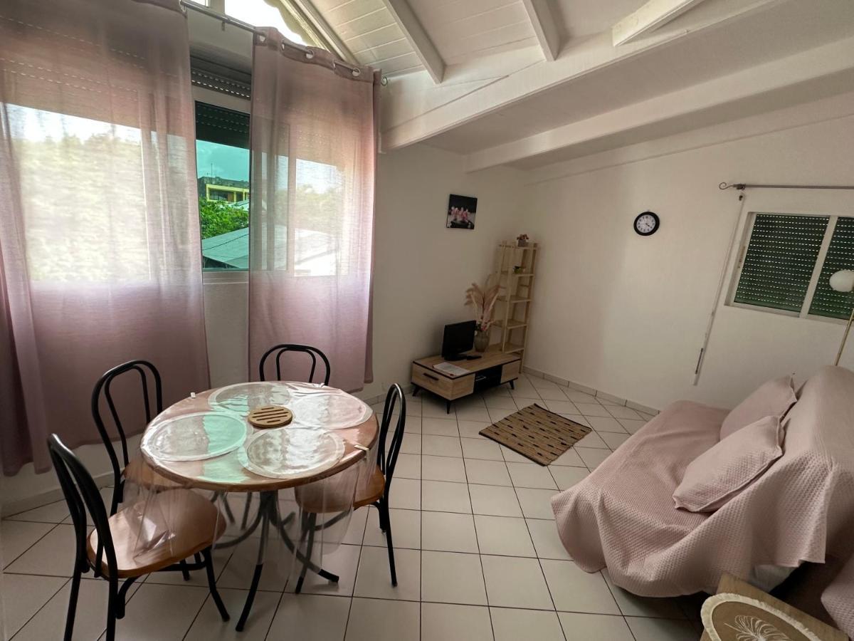 Appartements: Plage & Commerces A 200M Сент-Анн Экстерьер фото